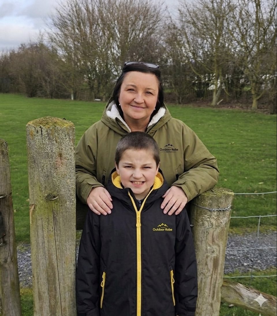 Junior Outdoor Robe - Black & Yellow